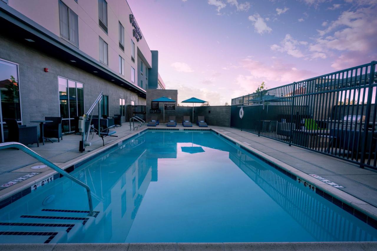 Hampton Inn Riverside March Air Force Base, Ca Exterior photo